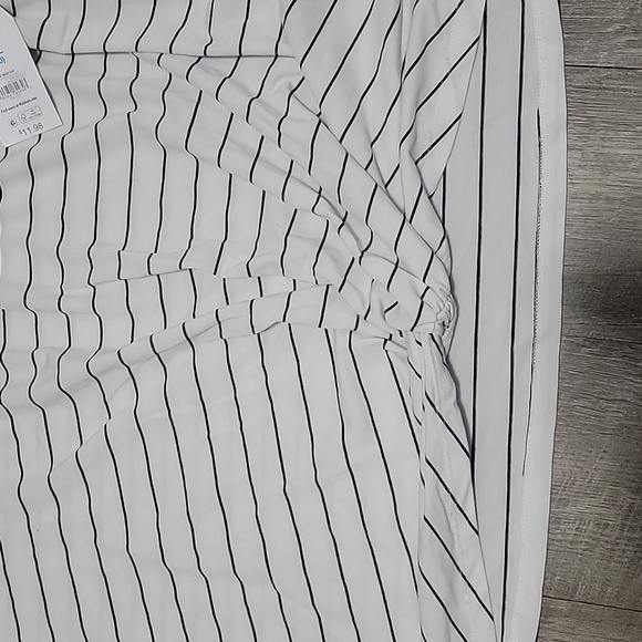 NWT Knotted Tee - Picture 2 of 3